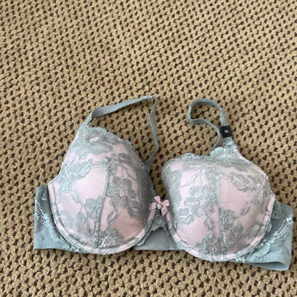 Brand New with tags Victoria secret bra